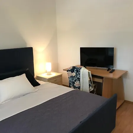 Apartment Burle 75a *